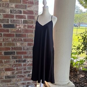 Cabernet NWT black Elegant Black Slip night gown adjustable straps pockets Med